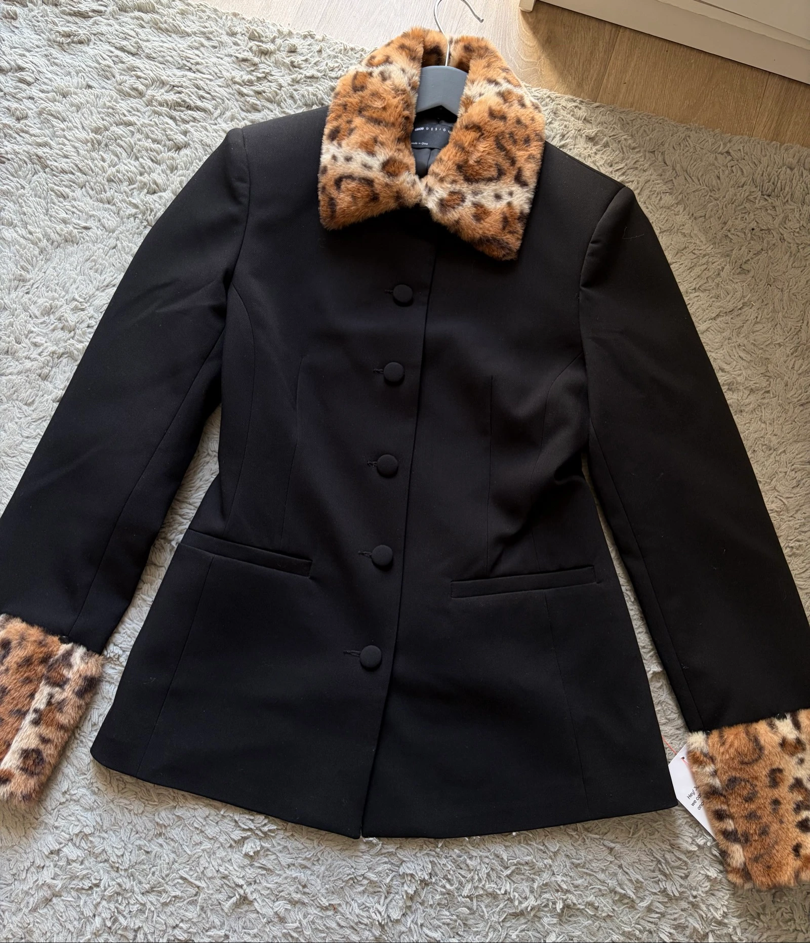 Veste à détails fourrure léopard  – photo 3